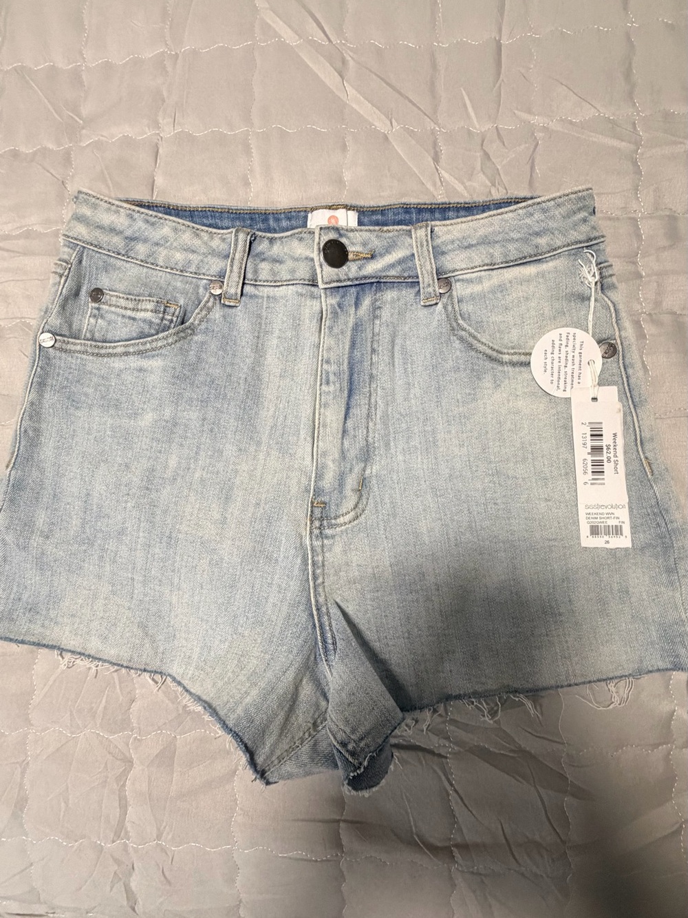 SISStrevolution Weekend Short denim shorts NWT size 26